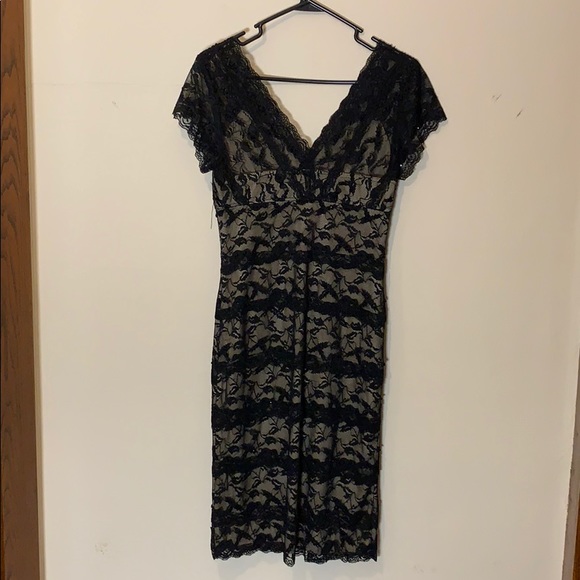 Marina lace and sequin bandage dress, 6 - Picture 2 of 5